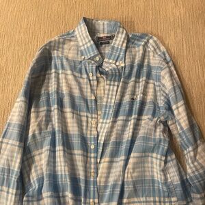 Vineyard vines extra large shirt